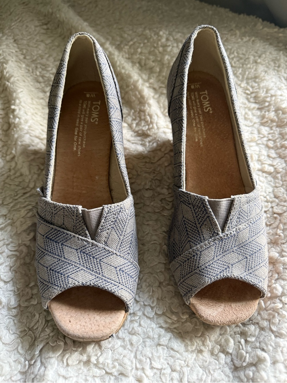 Toms Women's Gray Patterned Peep-Toe Wedge Slip-Ons
